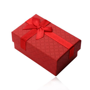 Obdĺžniková krabička na prsteň, prívesok a náušnice, červený matný povrch, mašlička