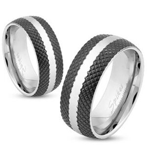 Oceľový prsteň s čiernym mriežkovaným povrchom, pás striebornej farby, 6 mm - Veľkosť: 49 mm