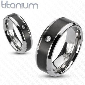 Titánový prsteň - čierny pás so zirkónom - Veľkosť: 53 mm