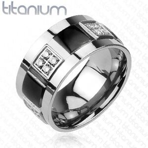 Titánový prsteň zdobený čírymi zirkónmi a čiernymi štvorcami - Veľkosť: 73 mm